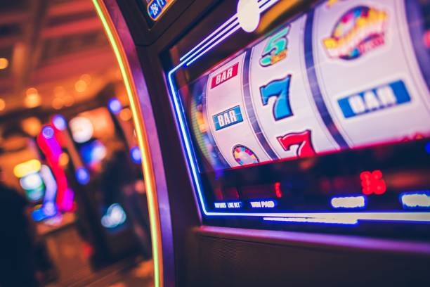 The Dog House slot game interface on join338 showing reels and payline display